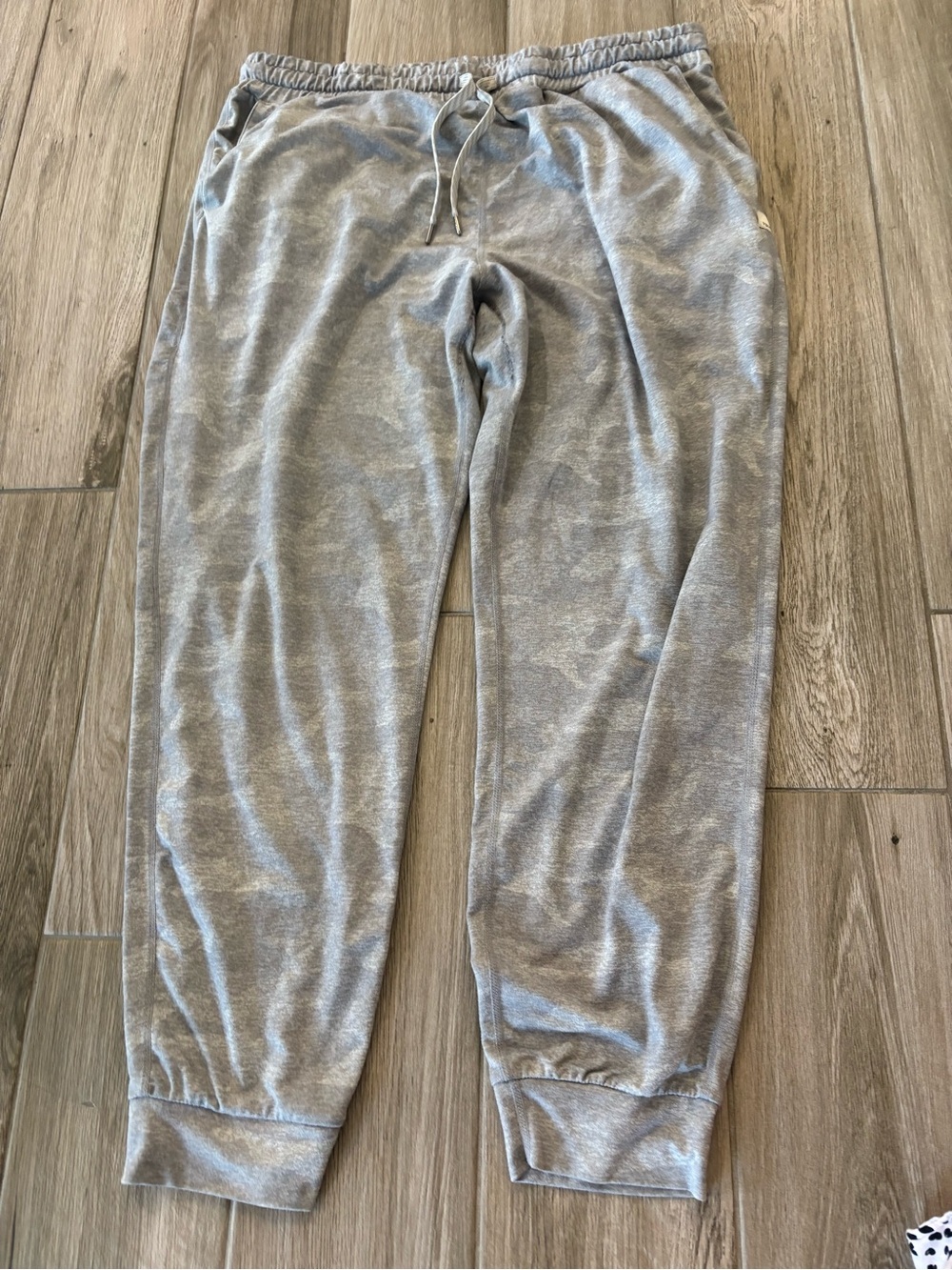 vuori joggers
